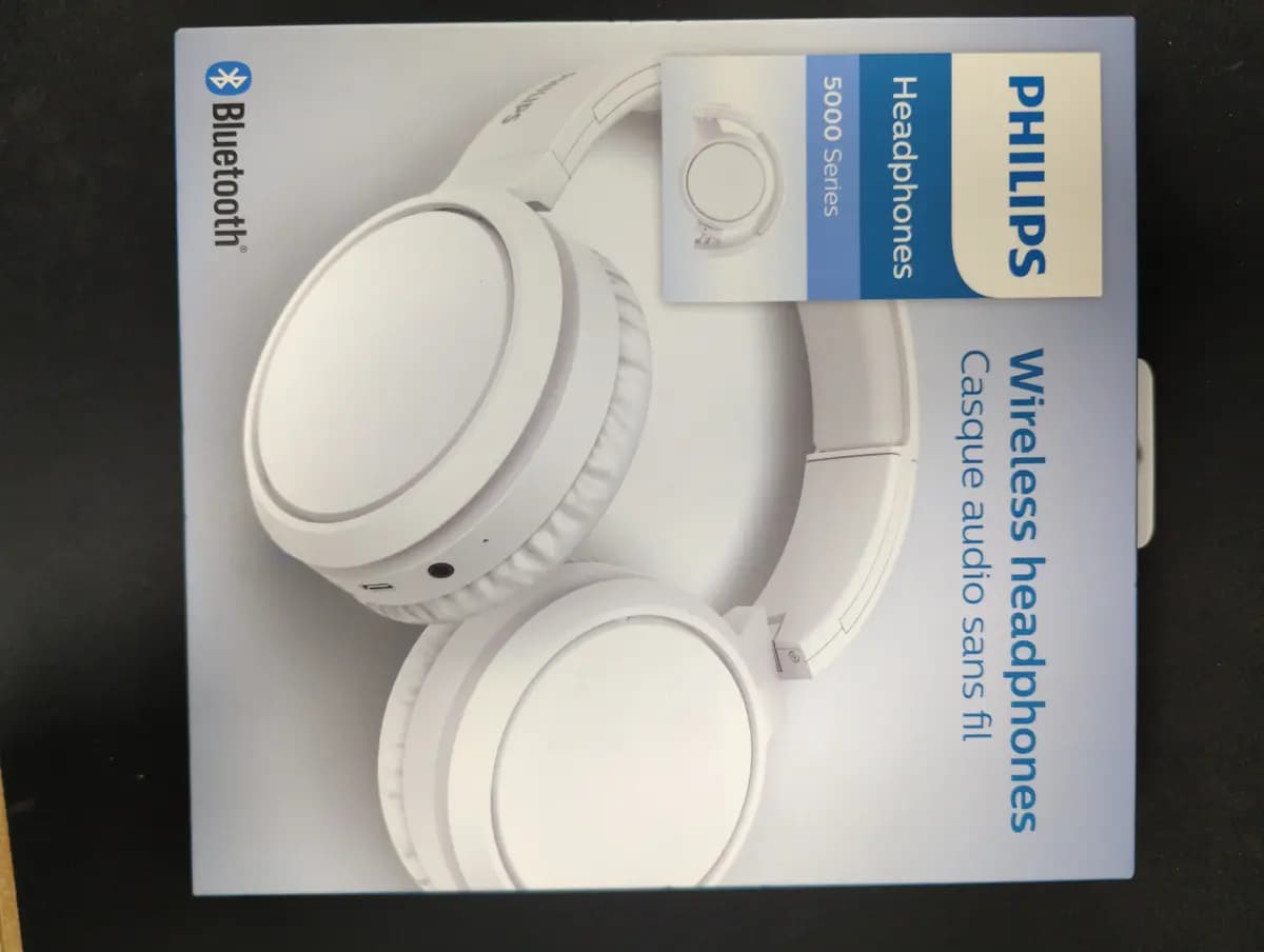 Phillips Wireless Foldable On-Ear Headphone (White)