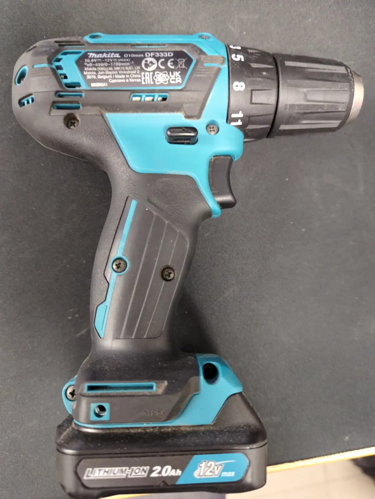 Makita DF333DWAE suktukas