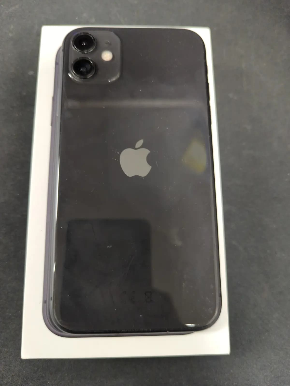 IPHONE 11