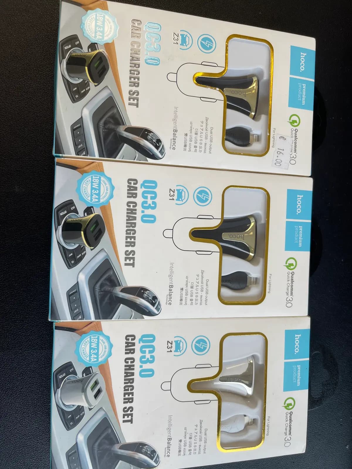Įkroviklis automobilinis HOCO Z31 USB + "lightning" QuickCharge (3.0A)