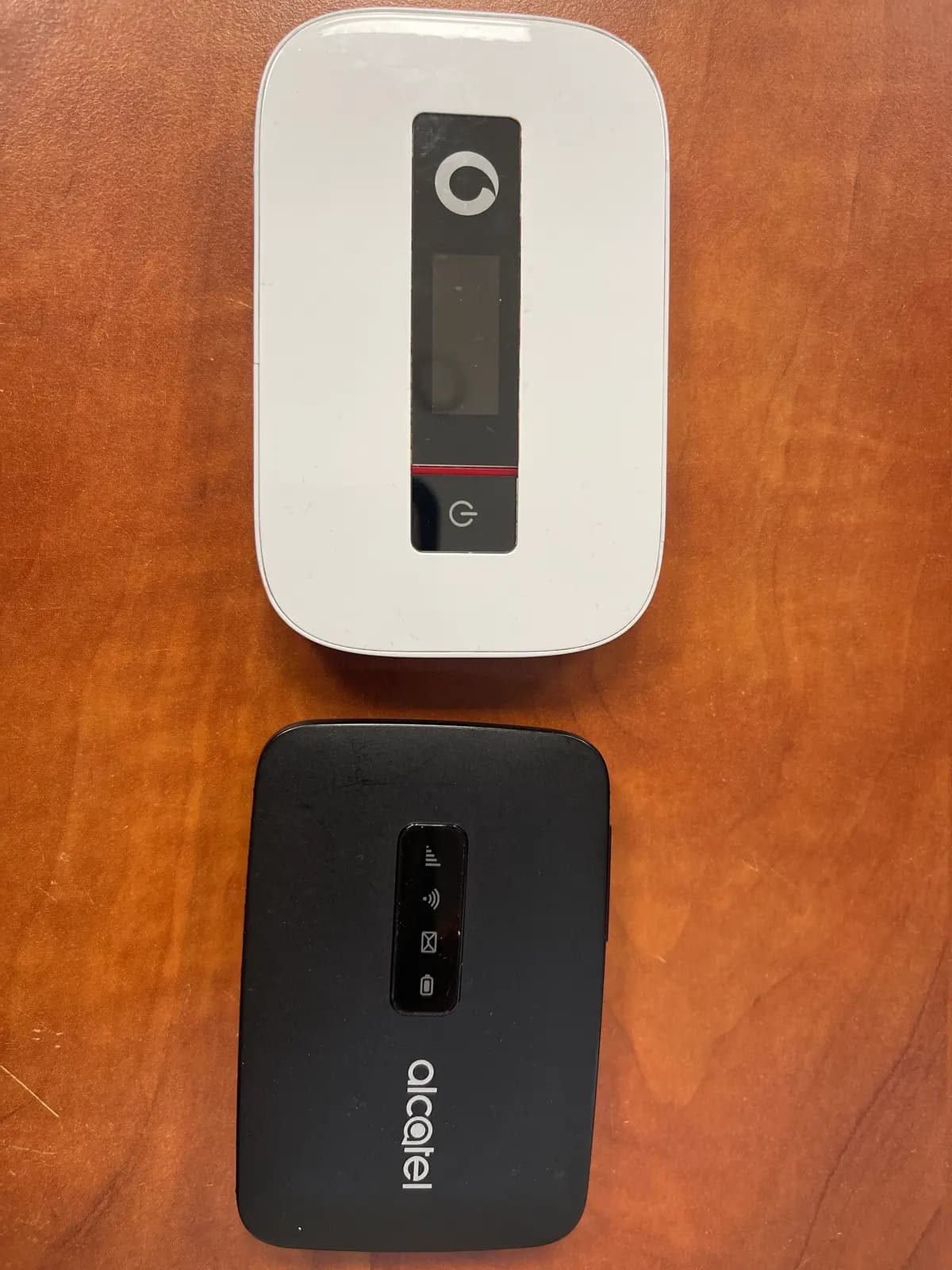 4GMobile router Vodafone 4G,1500mAh/ Alcatel 4G 1800mAh