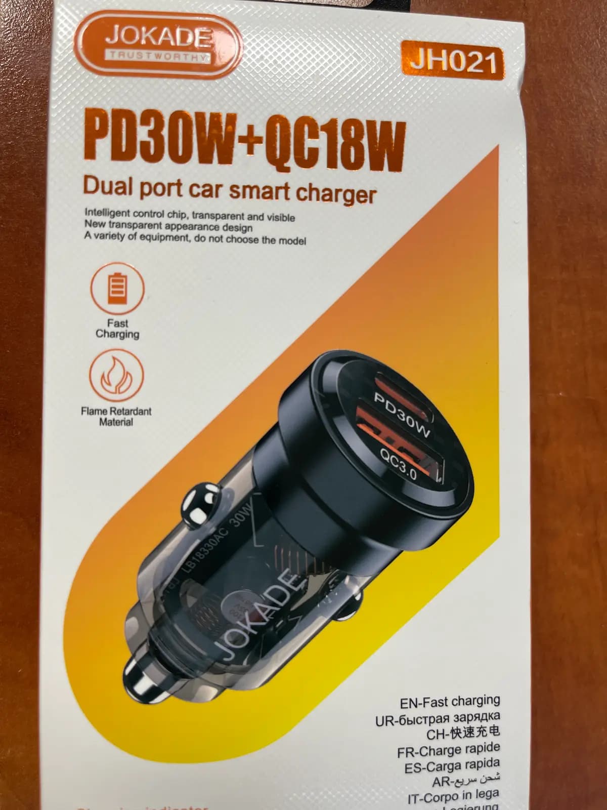 JOKADE JH021 automobilinis įkroviklis, USB-A, USB-C, PD 30 W, QC 3.0, juodas