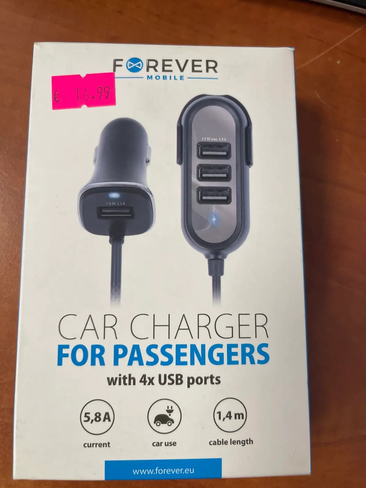 FOREVER PC-01 automobilinis įkroviklis, 4×USB, 5,8 A, juodas