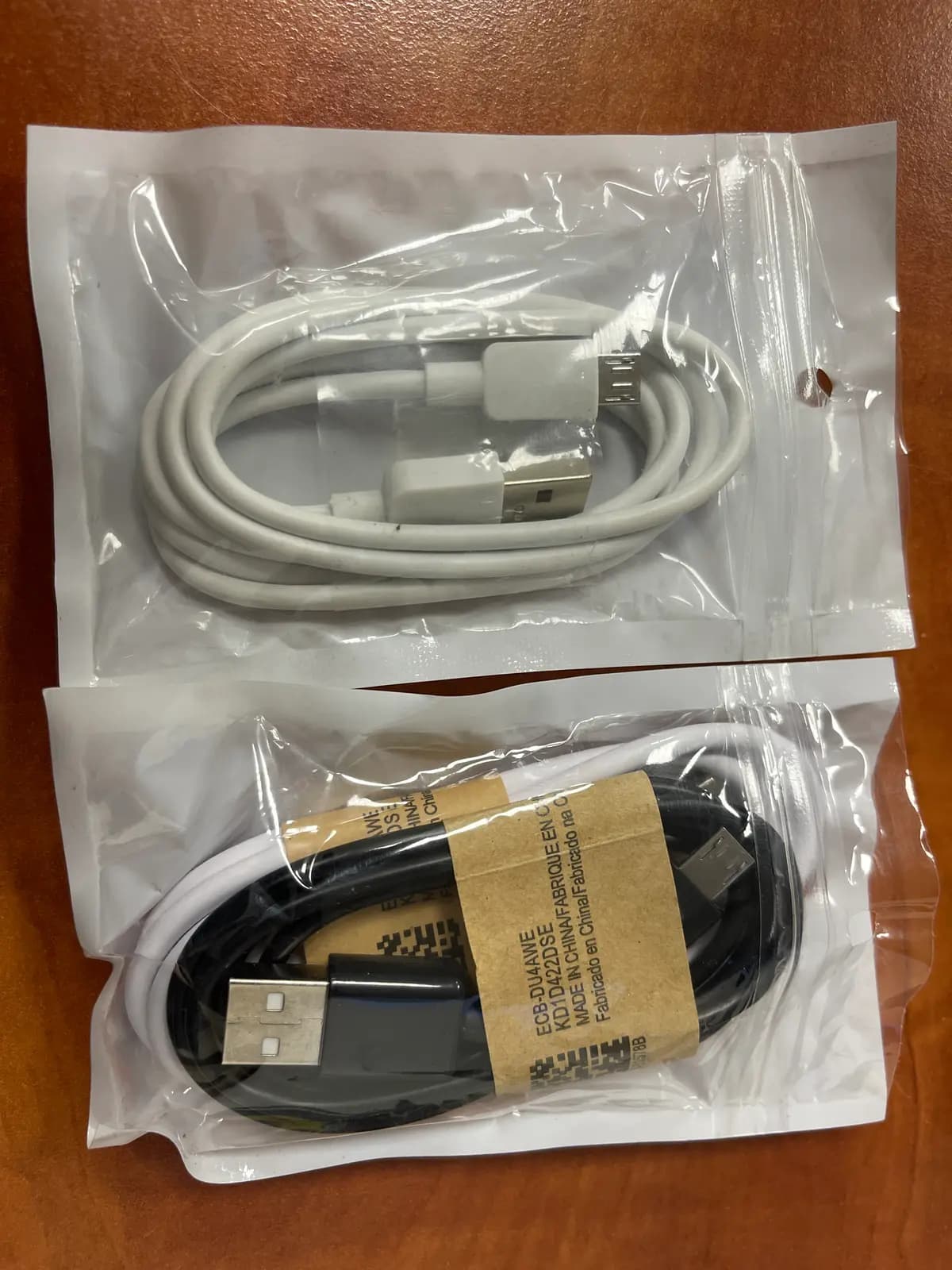 „Micro USB“ įkrovimo kabelis