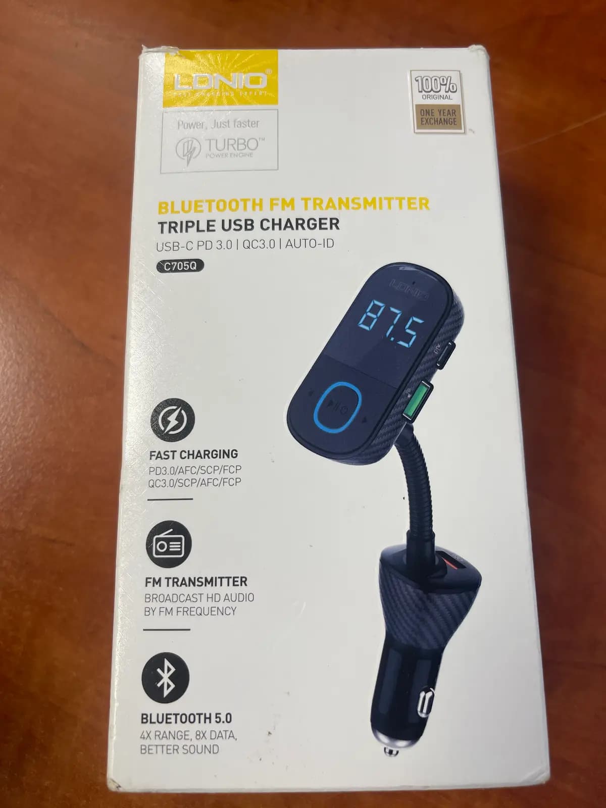 LDNIO C705Q automobilinis FM siųstuvas su „Bluetooth“, „USB-C“ ir „Lightning“ jungtimis